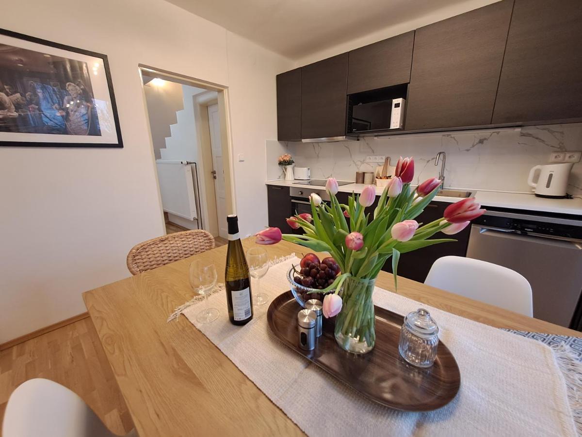 Apartmanovy Dum Se Zahradou V Klidne Casti Prahy Πράγα Εξωτερικό φωτογραφία