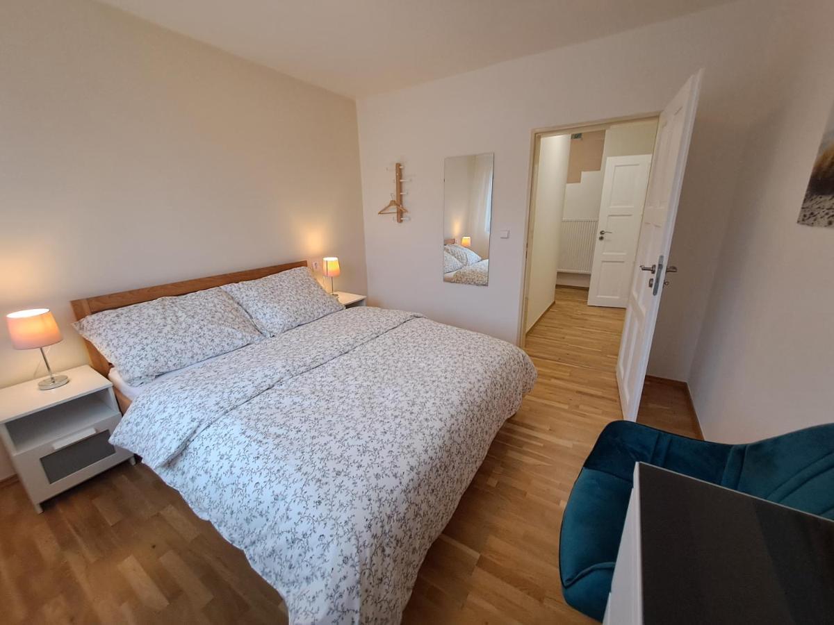 Apartmanovy Dum Se Zahradou V Klidne Casti Prahy Πράγα Εξωτερικό φωτογραφία