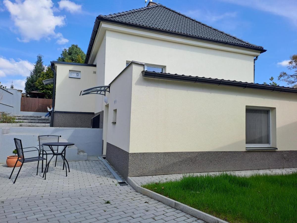 Apartmanovy Dum Se Zahradou V Klidne Casti Prahy Πράγα Εξωτερικό φωτογραφία