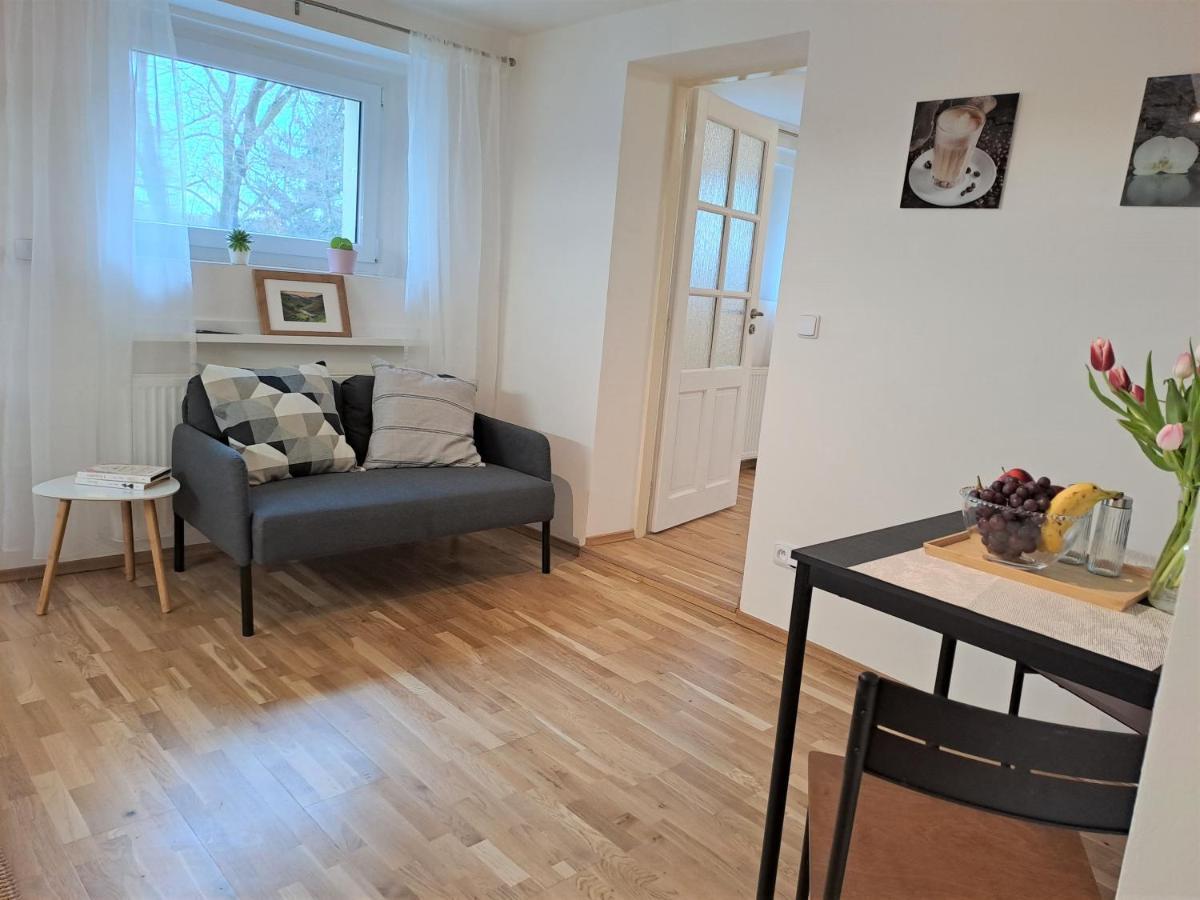 Apartmanovy Dum Se Zahradou V Klidne Casti Prahy Πράγα Εξωτερικό φωτογραφία