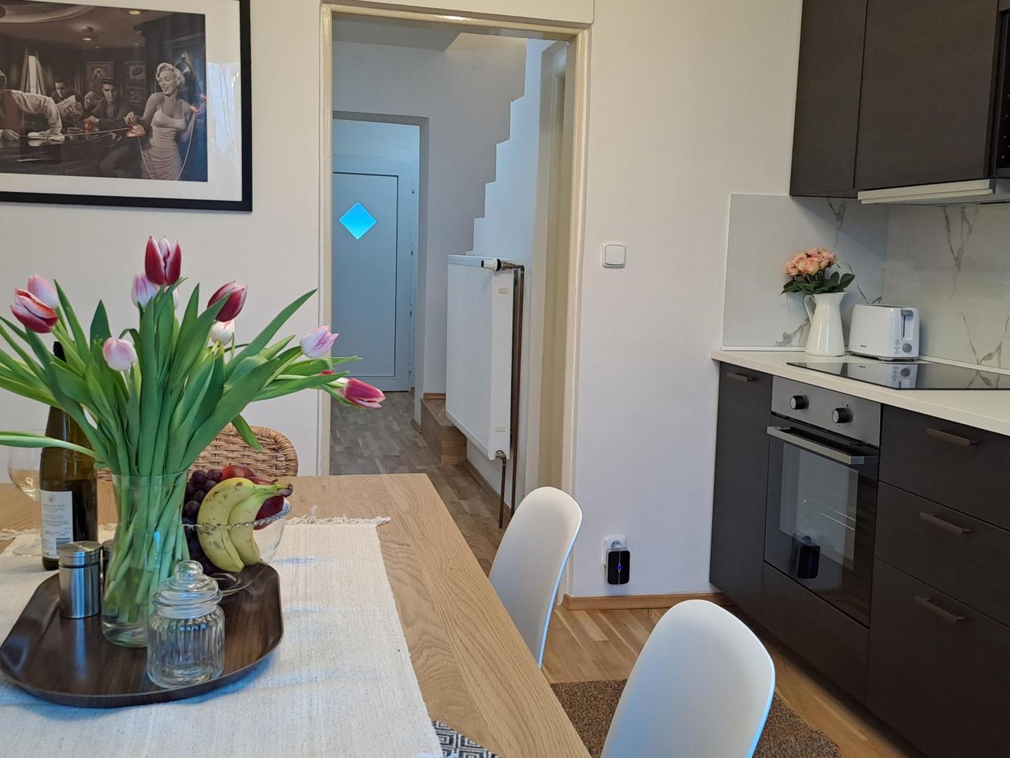 Apartmanovy Dum Se Zahradou V Klidne Casti Prahy Πράγα Δωμάτιο φωτογραφία