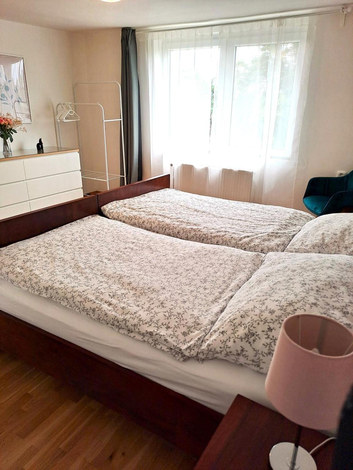 Apartmanovy Dum Se Zahradou V Klidne Casti Prahy Πράγα Εξωτερικό φωτογραφία
