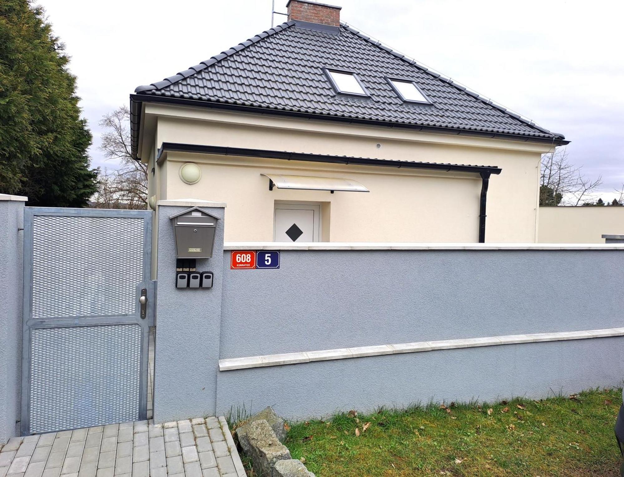 Apartmanovy Dum Se Zahradou V Klidne Casti Prahy Πράγα Εξωτερικό φωτογραφία
